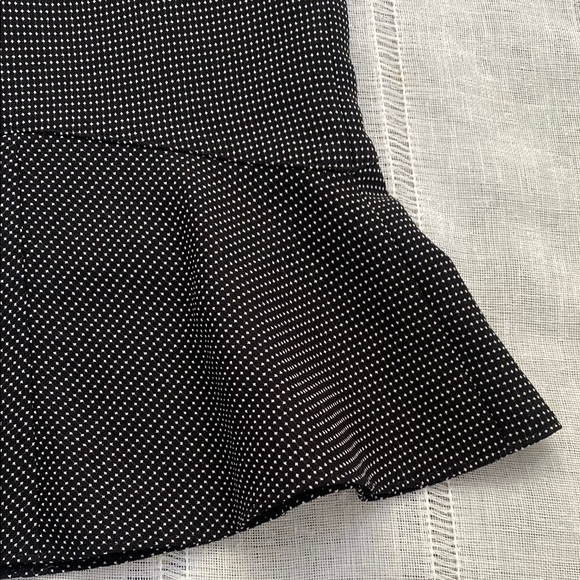 Y2k Knee-Length Pencil Skirt with Ruffled Flounce Hem. - Picture 3 of 12